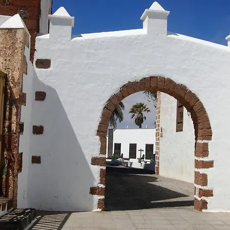Max House Tatil Evi Teguise (Lanzarote)